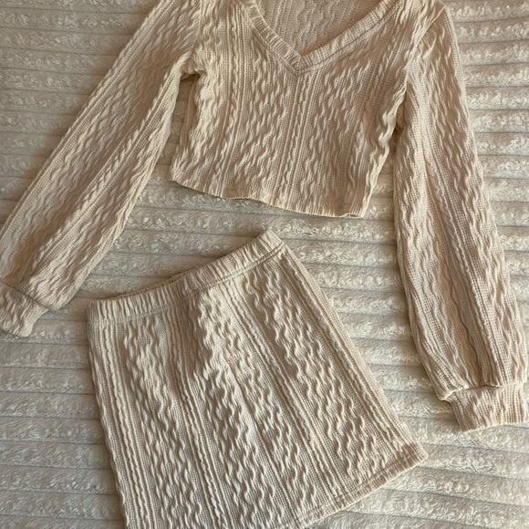 cream knit sweater set with long sleeve crop top + skirt - Picture 3 of 6